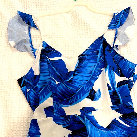 Medium Open-back White and Blue Romper - Picture 2 of 3